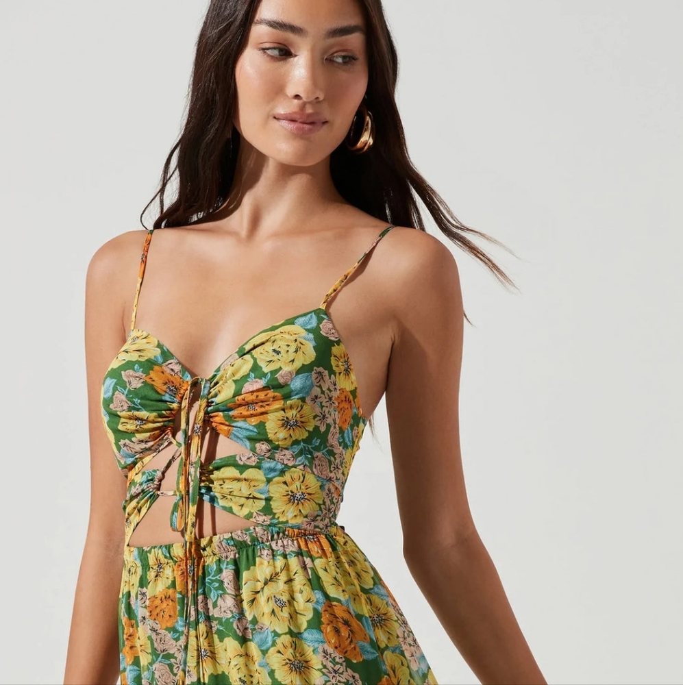 NWT ASTR Brandy Cutout Floral Print Maxi Dress L